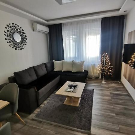 Apartments Isidora Нови-Сад Экстерьер фото