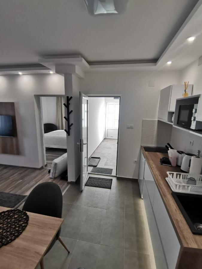 Apartments Isidora Нови-Сад Экстерьер фото