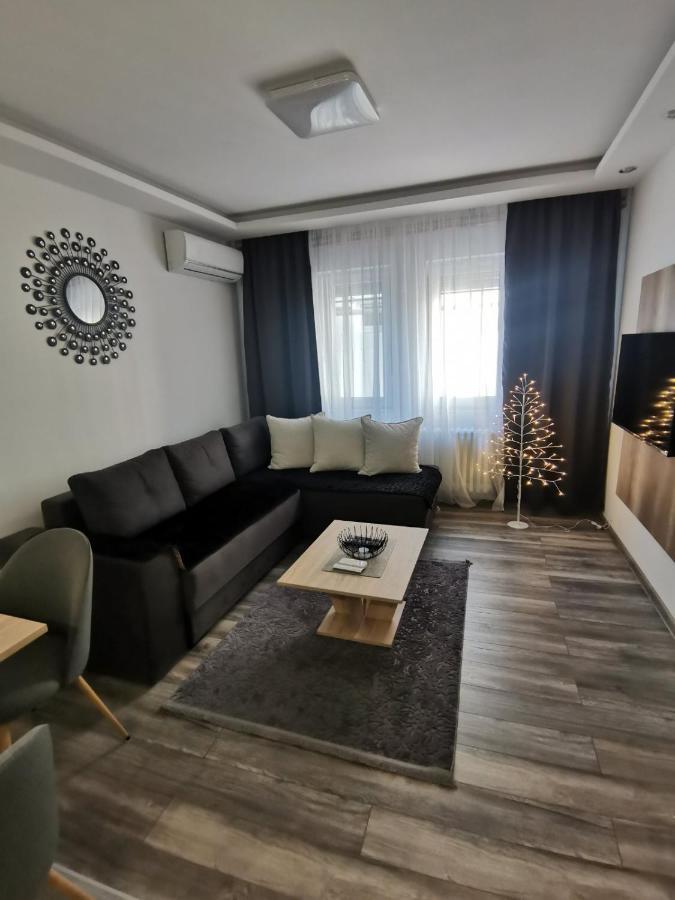 Apartments Isidora Нови-Сад Экстерьер фото